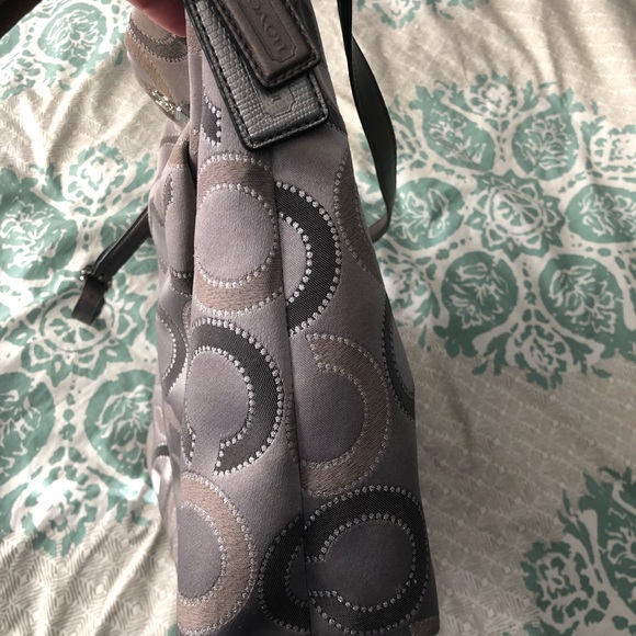 Coach Isabelle Madison Dotted Op Art GUC - Picture 7 of 8